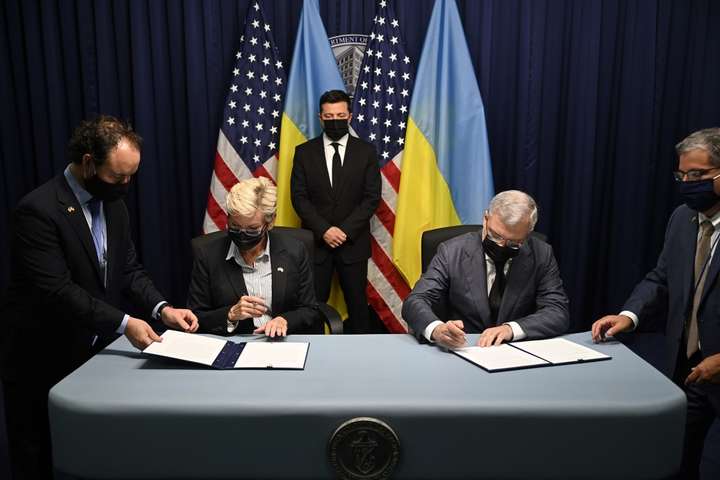Міністр енергетики України Герман Галущенко та міністр енергетики США Дженіфер Гренгольм підписали спільну заяву&nbsp; - Україна і США посилять співпрацю у сферах енергетики та клімату