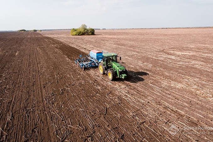 Зміни клімату посунули строки осінньої посівної в Україні. Наковці дали поради для фермерів