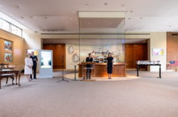 Зеленский и первая леди открыли украиноязычный гид в поместье Вашингтона