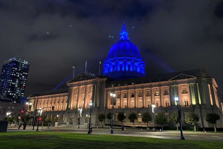 Мерія Сан-Франциско стала жовто-синьою: Зеленський прибув до Каліфорнії