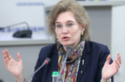 Вакцины не защищают? Главный инфекционист Украины сделала несколько скандальных заявлений