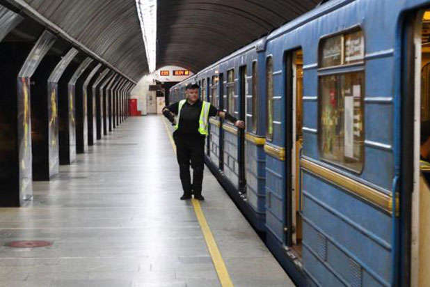 У суботу роботу столичного метро буде продовжено на одну годину 