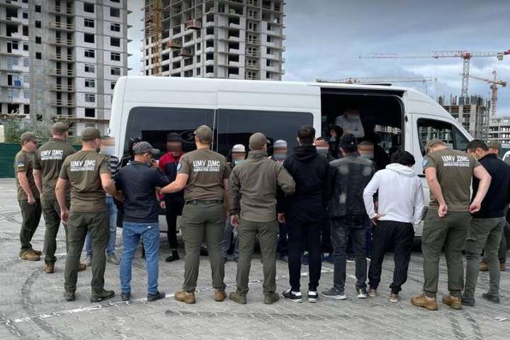 Міграційна служба Києва взялася за нелегалів: кого це торкнеться