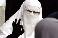 Британский спецназ бежал из Афганистана в женских платьях