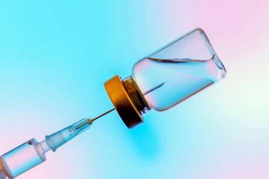 Вчені з’ясували, наскільки небезпечними для здоров’я є вакцини Moderna і Pfizer