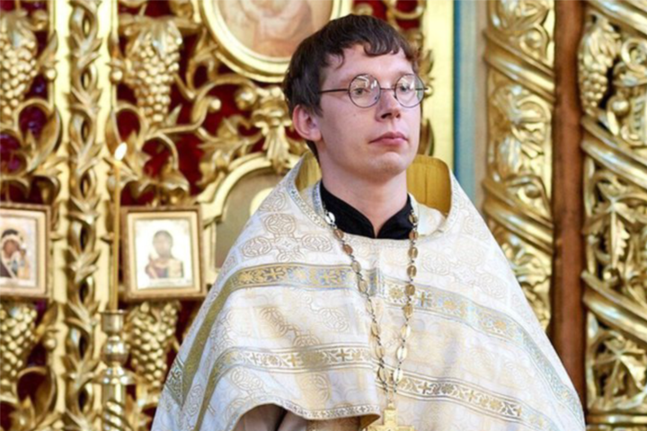 В России наказали священника, который призвал патриарха Кирилла показать доходы 
