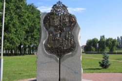  Пропагандистів обурив демонтаж пам'ятника у Києві 