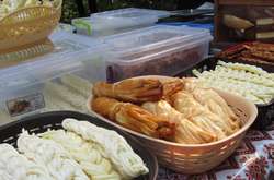 Киянам зручно купувати свіжу сезонну продукцію від фермерських господарств недалеко від дому за доступними цінами