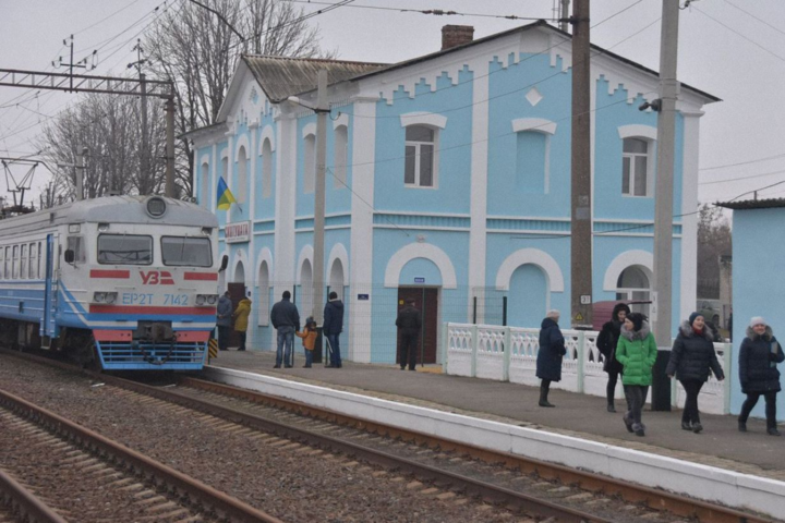 Боевики обстреливают железнодорожную станцию в Донецкой области 