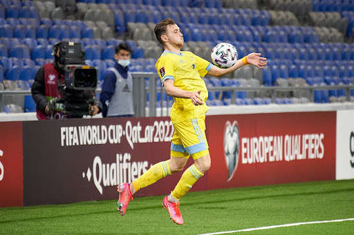 Футболіста збірної Казахстану, який забив Україні два м’ячі, впіймали на допінгу – ЗМІ