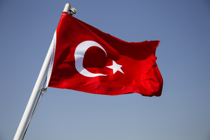Турция отменила ПЦР-тесты для некоторых туристов