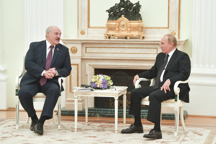 Беларусь может «слиться» с Россией в октябре: Лукашенко анонсировал «прорыв»