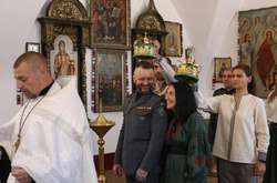 Антоненко після 14 років шлюбу повінчався з дружиною (фото)