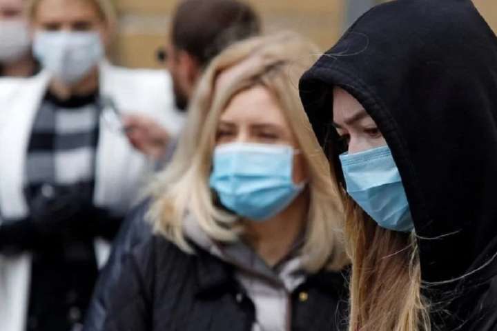 У 12 регіонах України перевищено рівень захворюваності на коронавірус