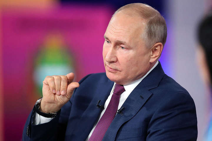 Путін ненароком визнав недієвість російської вакцини 