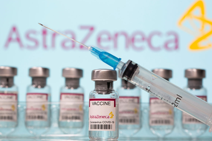 Жители Чехии отказываются от вакцины AstraZeneca 