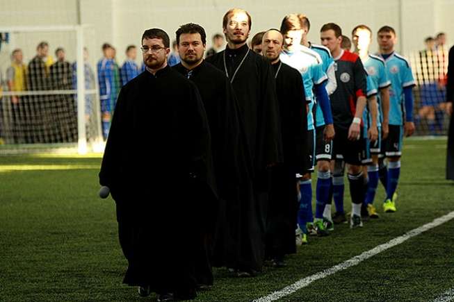 Московська церква пояснила, чому російські футболісти погано грають