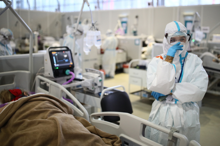 Более 1,6 тыс. человек госпитализированы накануне с коронавирусом - Коронавирус постоянно атакует украинцев. Свежие данные по состоянию на 15 сентября 