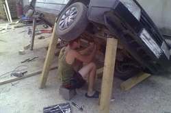 Когда люди так относятся к технике безопасности, будто у них жизнь в запасе. Курьезные фото