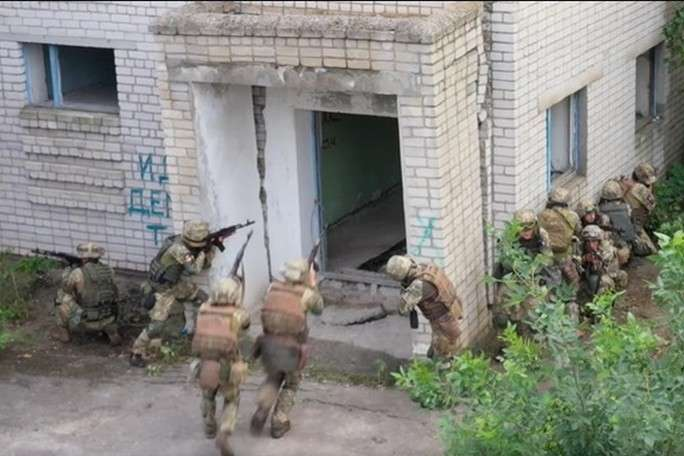 «Крылатые пехотинцы» провели учения по уничтожению диверсантов возле оккупированного Крыма 