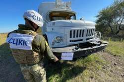 Бойовики обстріляли вантажівку української групи з контролю за дотриманням Мінських угод 