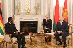 Лукашенко похвалив Зімбабве за «стабільність та економічний прогрес»