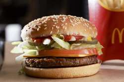 Українців привчатимуть до штучного м’яса. За справу вже взявся McDonald’s