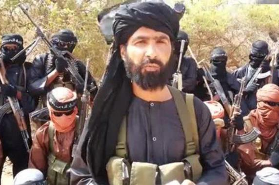 Макрона заявил о ликвидации главаря ИГИЛ в Большой Сахаре 