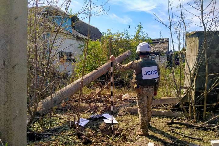 Окупанти обстріляли ще одне селище на Донбасі