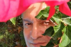 Аваков в образе цветочной феи. Бывший министр опубликовал странное видео