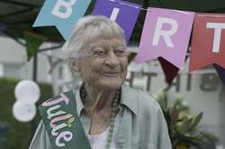 «Старість для мене нічого не означає», – зізнається Джулі Буш.