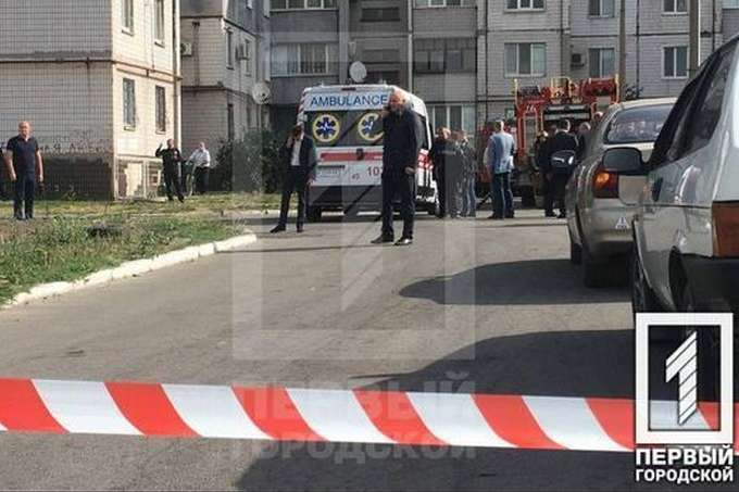 К спасателям поступило сообщение о взрыве в девятиэтажке на улице Мухина - В Кривом Роге прогремел взрыв в многоэтажке