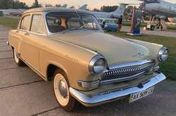  Стару «Волгу» перетворили на електромобіль 