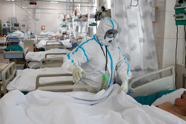 За сутки в Украине госпитализировали более тысячи человек инфицированных Covid-19