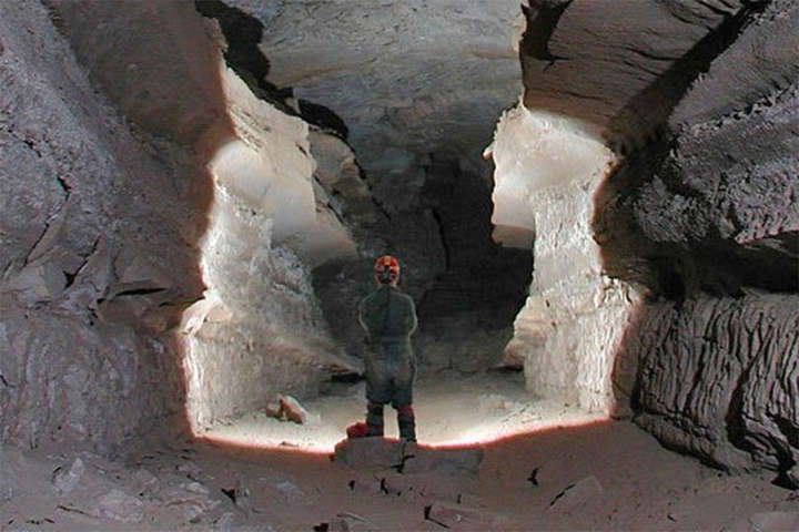 Найдовша у світі печера виявилася довшою на 13 кілометрів