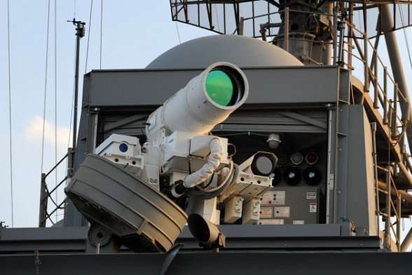 Велика Британія уклала мільйонні контракти на розробку бойових лазерів