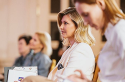 Елена Зеленская в образе учительницы снялась для модного глянца (фото)