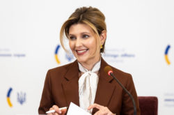 Первая леди в образе учительницы: Елена Зеленская снялась для модного глянца