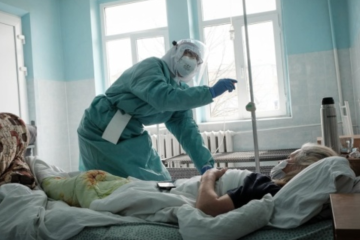 Директор Чернівецької обласної «ковідної» лікарні: Заповнено 80-85% ліжок, реанімаційні – майже усі