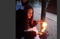 Школярка спалила прапор України та виклала відео у соцмережі