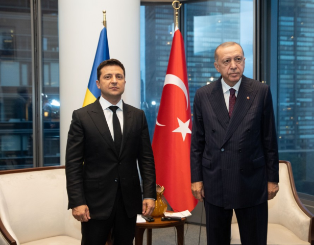 Зеленский встретился с Эрдоганом: говорили о крымских политзаключенных и торговле