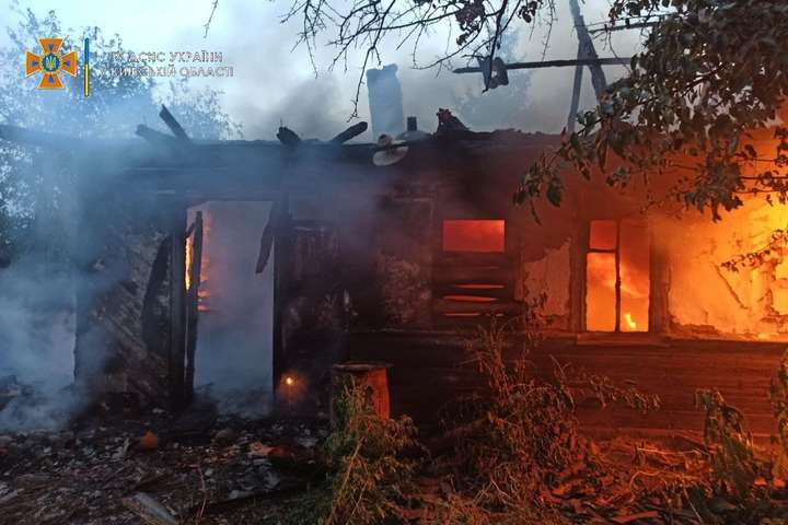 Із похолоданням зросла кількість пожеж у приватних будинках на Київщині (фото)