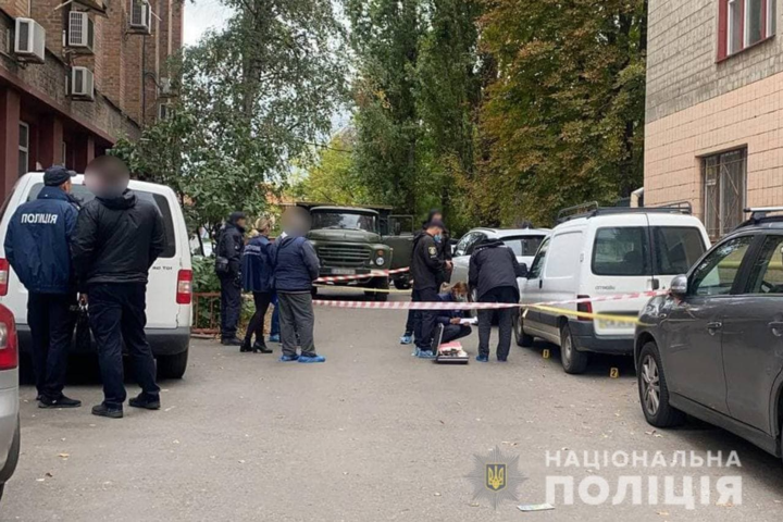 В центре Черкасс расстреляли местного бизнесмена Козлова: фото с места происшествия