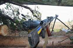 Доба на Донбасі: поранено двох військових