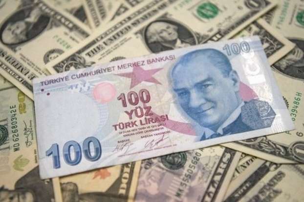 Турецька валюта обвалилася до історичного мінімуму
