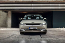 Какие автомобили являются наилучшими в 2021 году. Американцы назвали самые крутые новинки