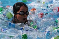 У Британії запустили у виробництво нешкідливий для планети пластик