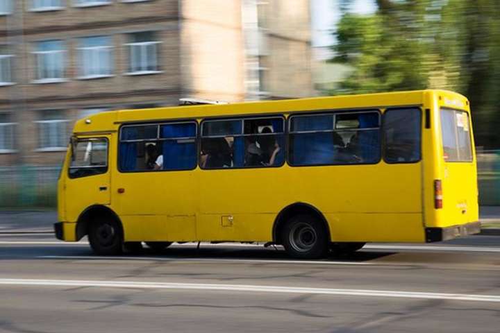 В очікуванні локдауну перевізники підняли ціни на проїзд у маршрутках Київщини