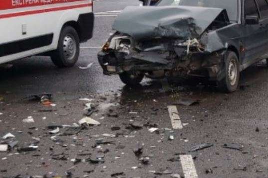 ДТП у Черкасах: пошкоджено п’ять автівок, травмована вагітна (фото)