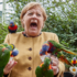 <p>Ангела Меркель сфотографировалась с группой австралийских попугаев</p>
